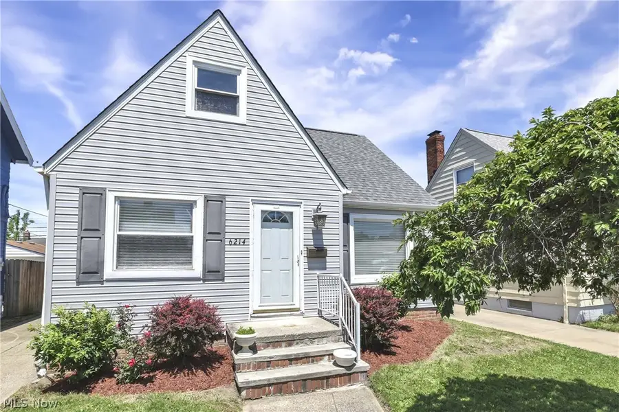6214 Snow Road, Parma, OH 44129 - #2
