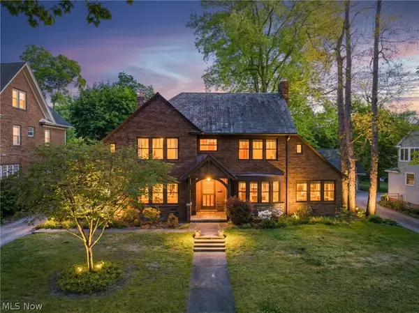2840 Berkshire Road, Cleveland Heights, OH 44118