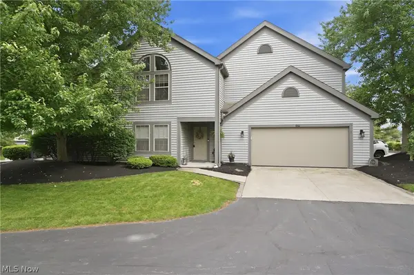 127 S Bayshore Drive, Columbiana, OH 44408
