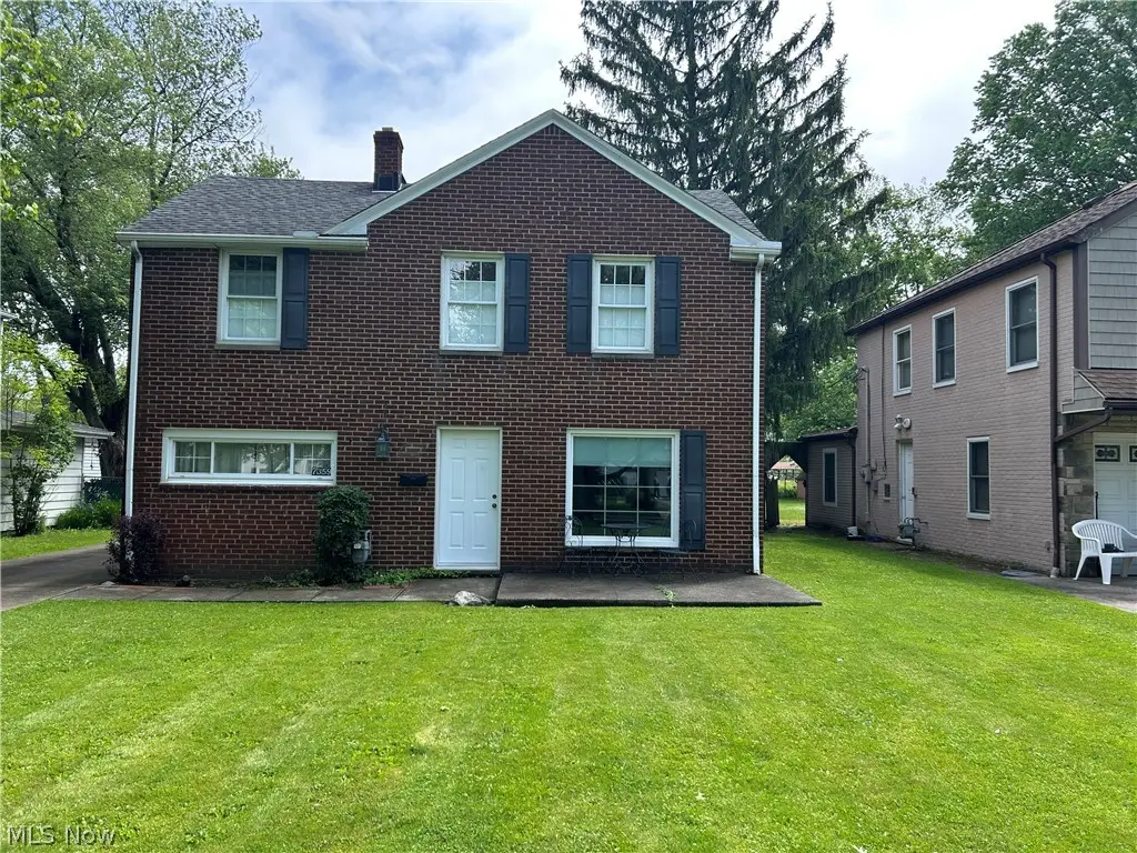7359 Parma Park Boulevard, Parma, OH 44130 - #1