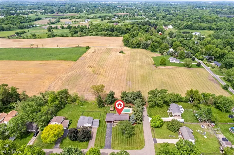 11033 Santa Fe Ne Trail, Hartville, OH 44632 - #3