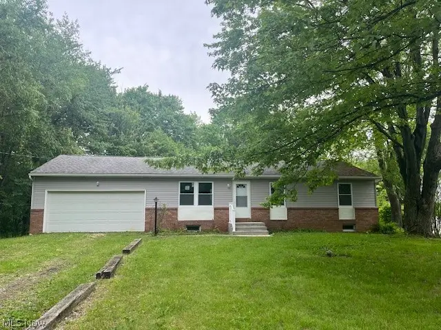 2761 Byron Drive, North Canton, OH 44720 - #1