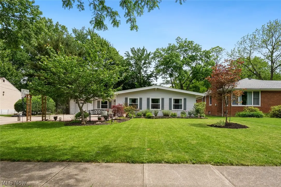 8975 Lindberg Boulevard, Olmsted Falls, OH 44138 - #1