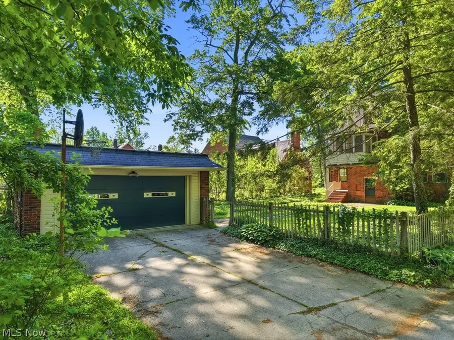 2745 Derbyshire Road, Cleveland Heights, OH 44106 - #3
