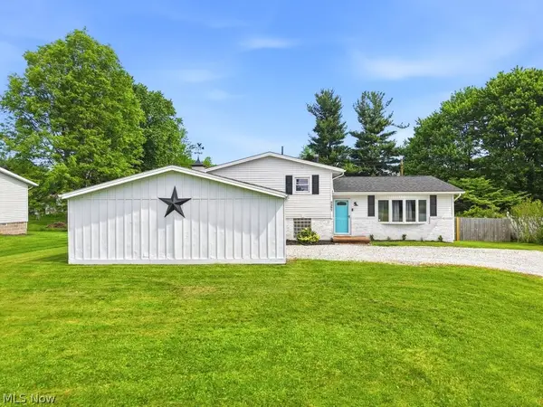 2357 Diamond Ne Street, Canton, OH 44721