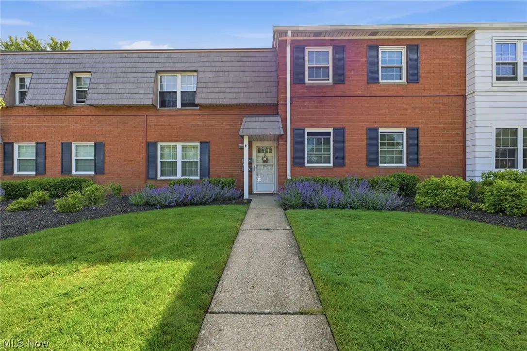 2705 Pease Drive, Rocky River, OH 44116 - #1