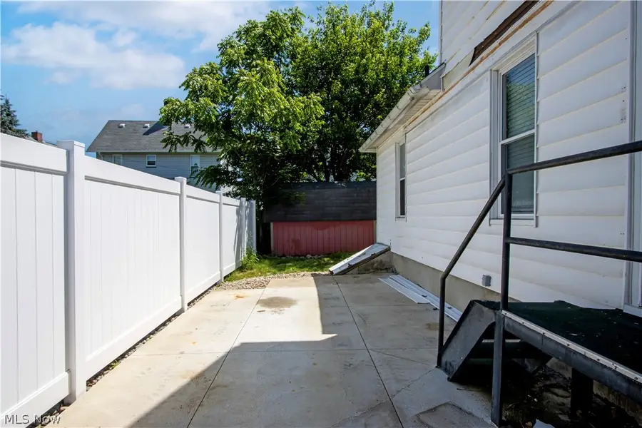 714 Pike Sw Avenue, Massillon, OH 44647 - #2