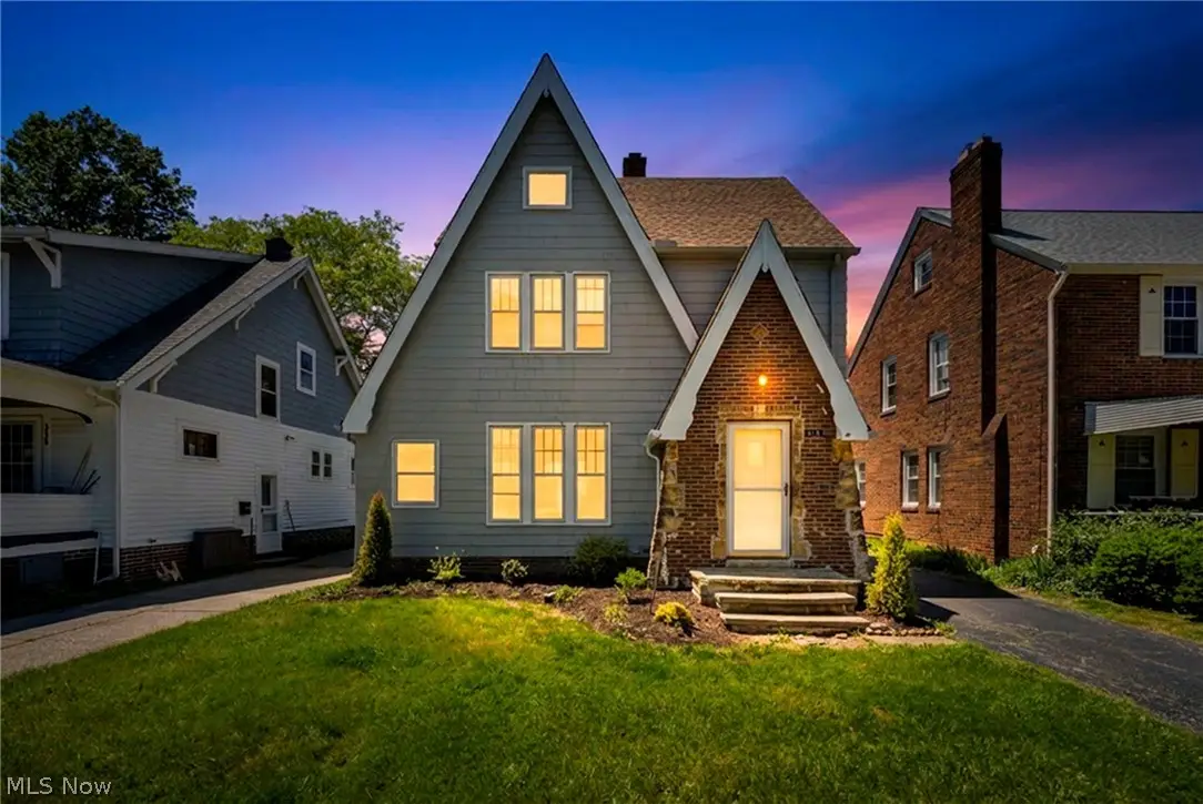 334 E 197 Street, Euclid, OH 44119 - #1