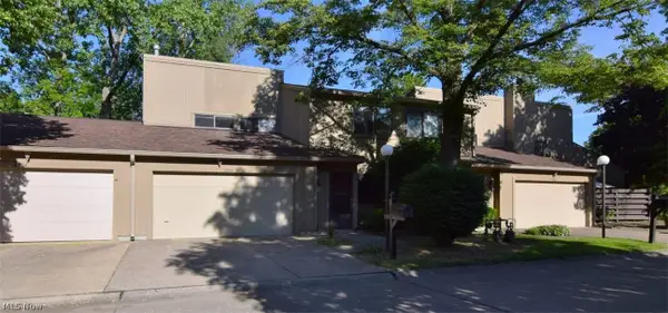7024 Buckhurst Place, Concord Twp, OH 44060