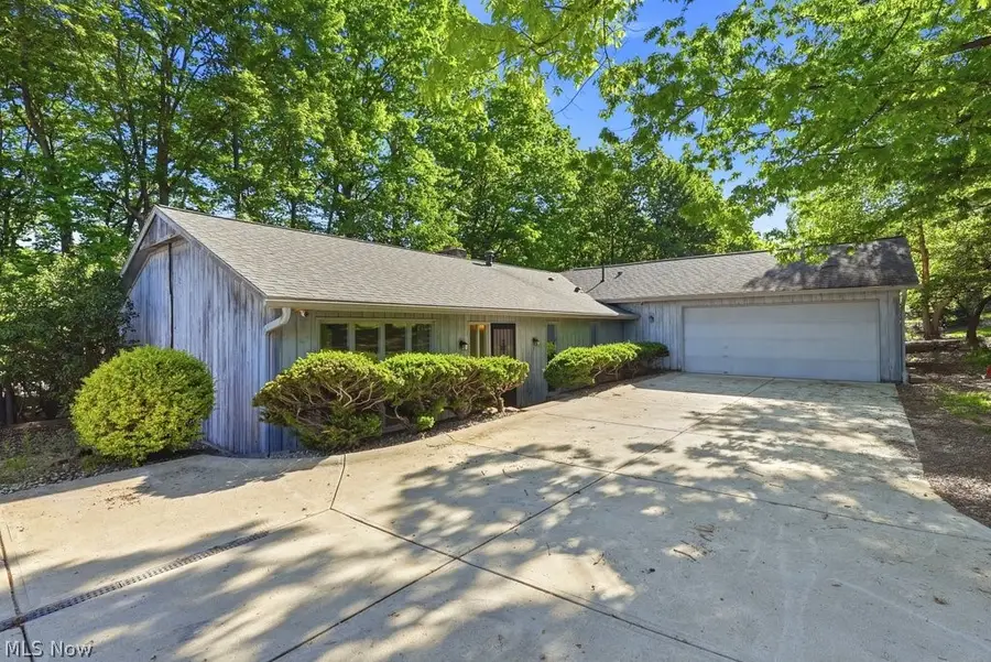 17482 Falling Water Road, Strongsville, OH 44136 - #2