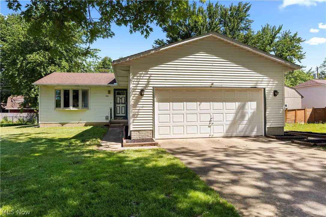 536 Fieldstone Drive, Amherst, OH 44001 - #1