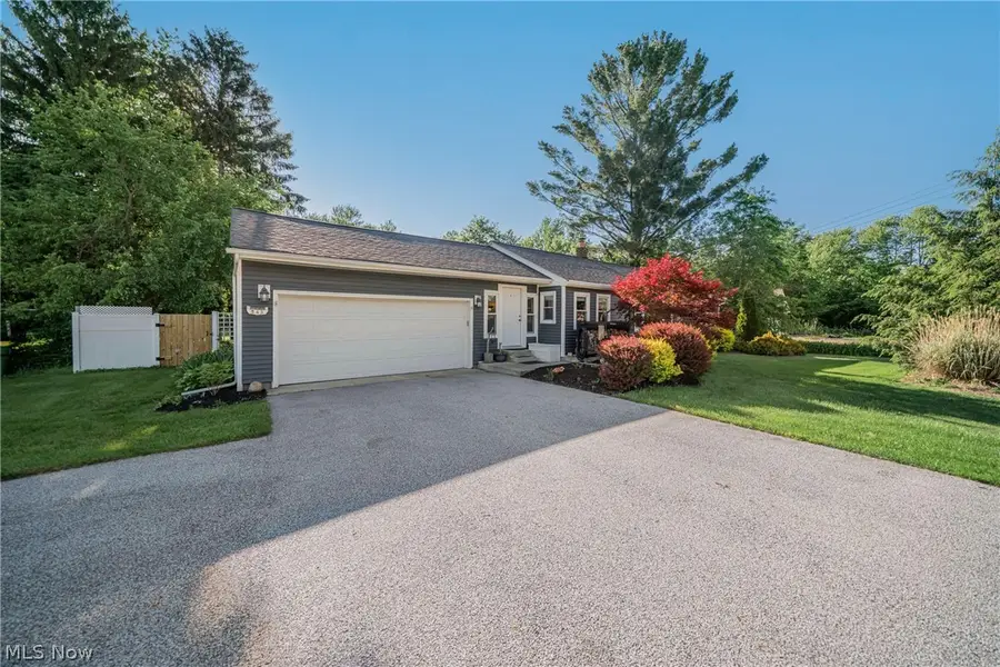 543 N Lake Street, Madison, OH 44057 - #2