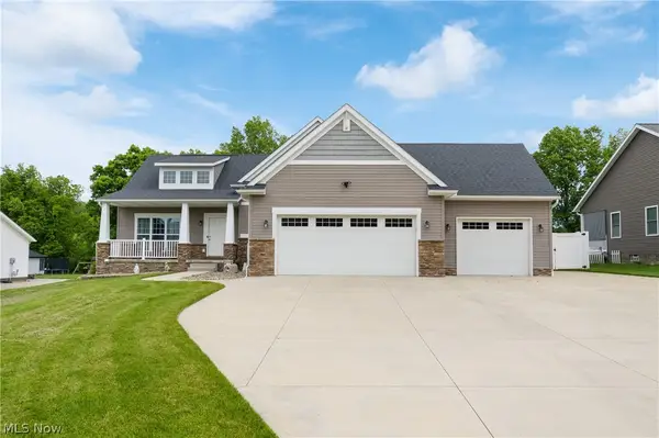 3097 Brumbaugh Nw Street, Uniontown, OH 44720