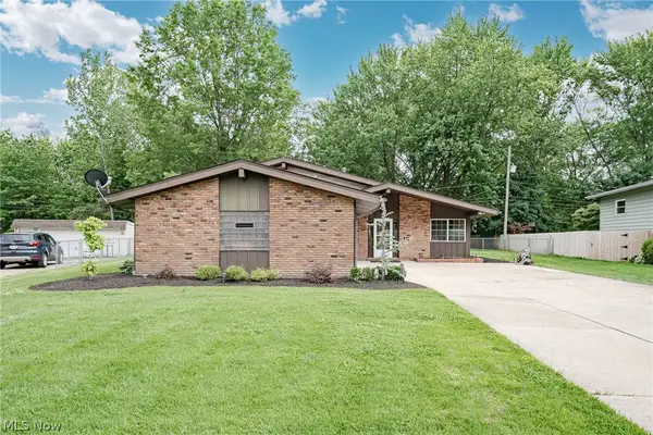 23823 Beaumont Drive, North Olmsted, OH 44070