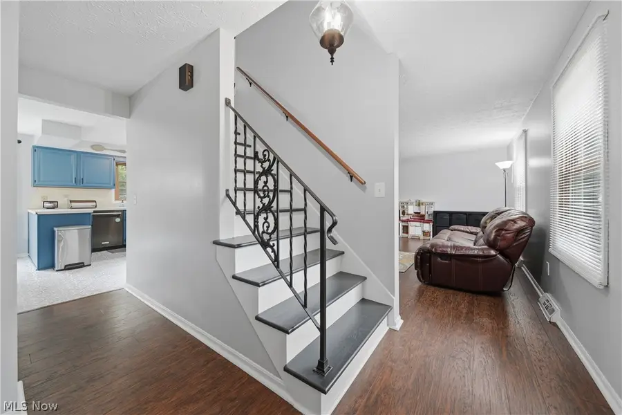 2681 Country Squire Nw Street, Uniontown, OH 44685 - #3