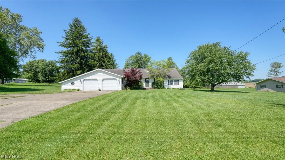 3955 Frazeysburg Road, Zanesville, OH 43701 - #1