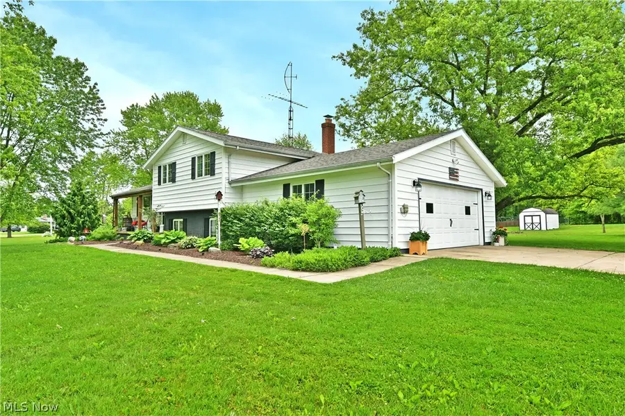 7198 Oak Hill Drive, West Farmington, OH 44491 - #2