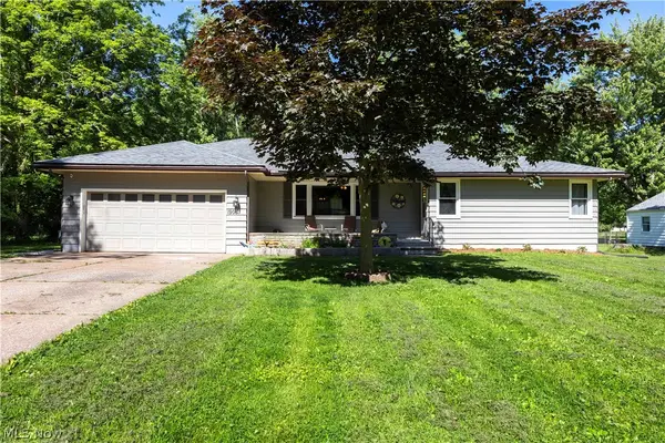 1908 Wallace Lane, Lorain, OH 44053