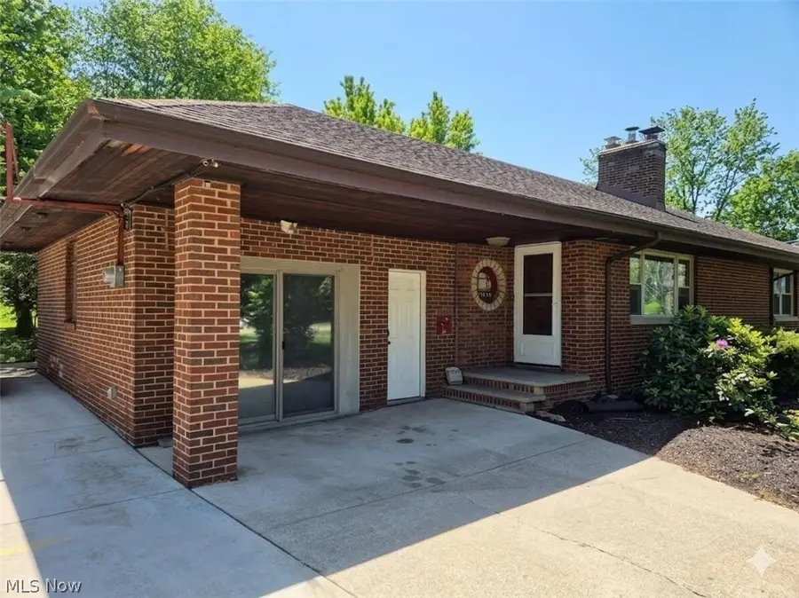 1815 Grantwood Drive, Parma, OH 44134 - #2