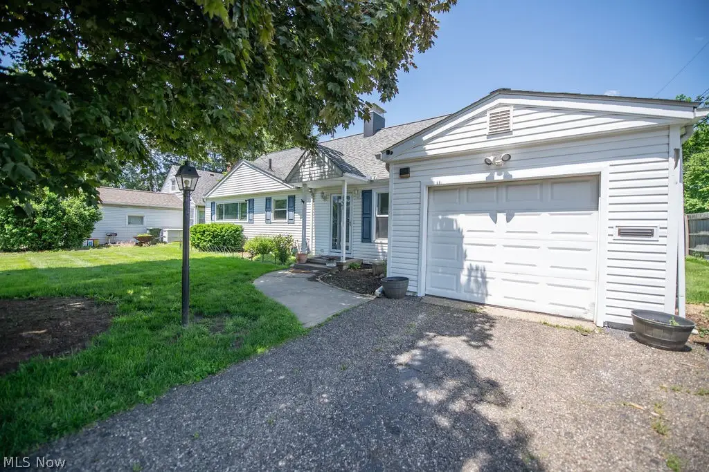 4221 2nd Nw Street, Canton, OH 44708 - #1