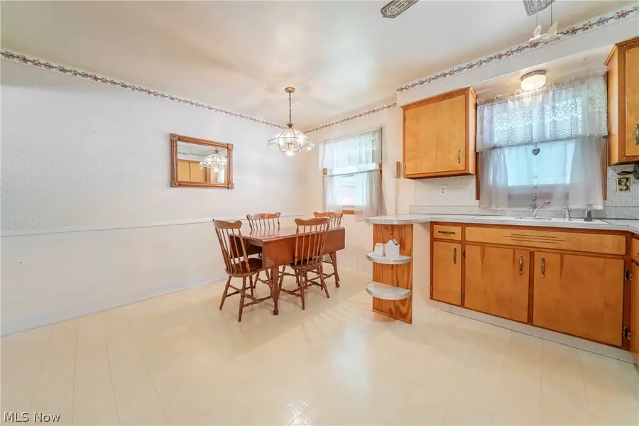 21131 Milan Drive, Euclid, OH 44119 - #2