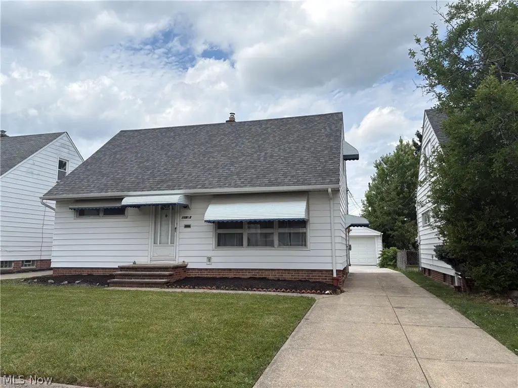 13921 Oakview Boulevard, Garfield Heights, OH 44125 - #1