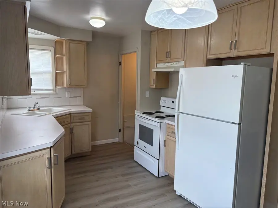 13921 Oakview Boulevard, Garfield Heights, OH 44125 - #3