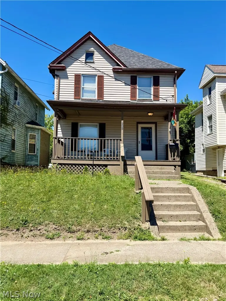 909 Clarendon Sw Avenue, Canton, OH 44710 - #1