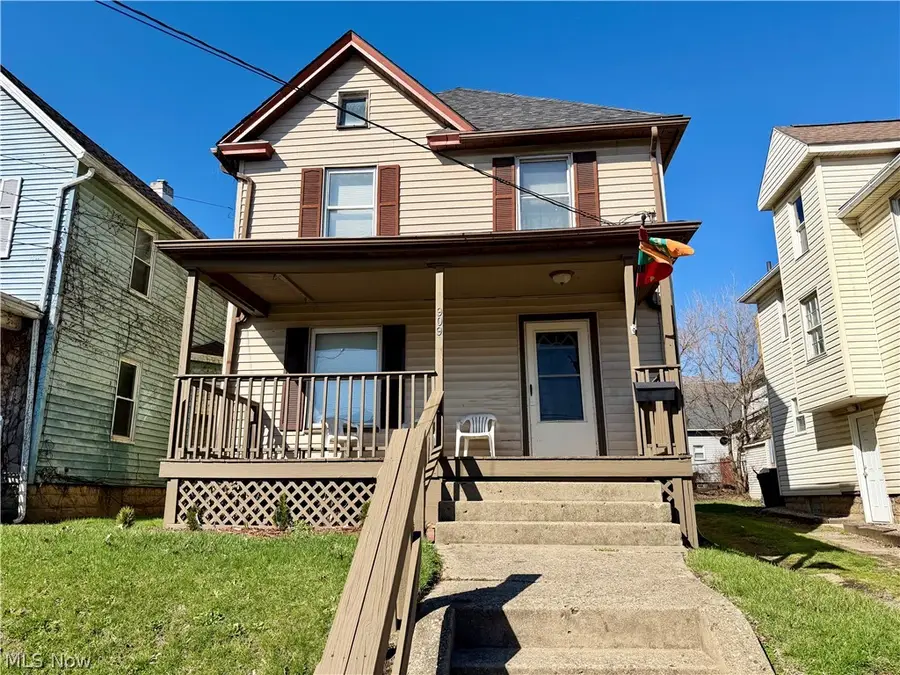 909 Clarendon Sw Avenue, Canton, OH 44710 - #2