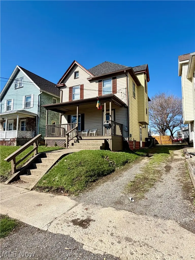 909 Clarendon Sw Avenue, Canton, OH 44710 - #3