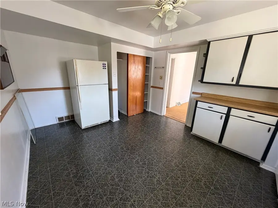 1452 Humbolt Avenue, Youngstown, OH 44502 - #3