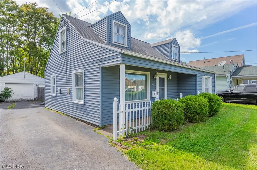 52 N Navarre Avenue, Youngstown, OH 44515 - #2
