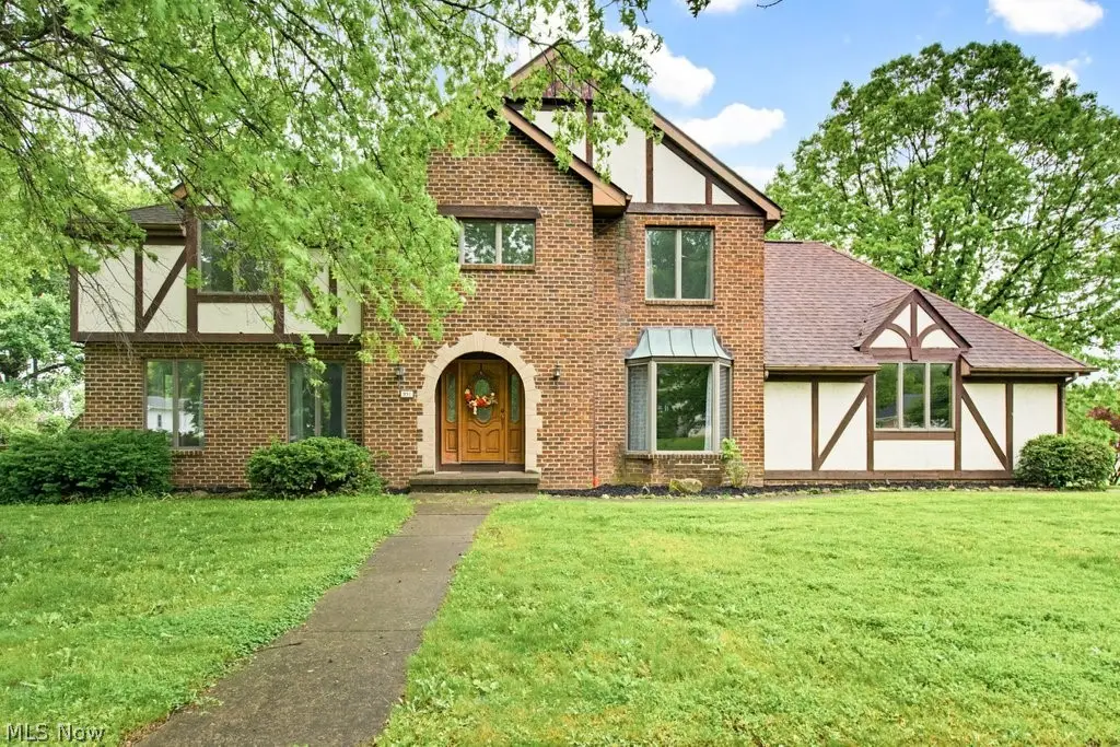 951 S Azalea Boulevard, Barberton, OH 44203 - #1