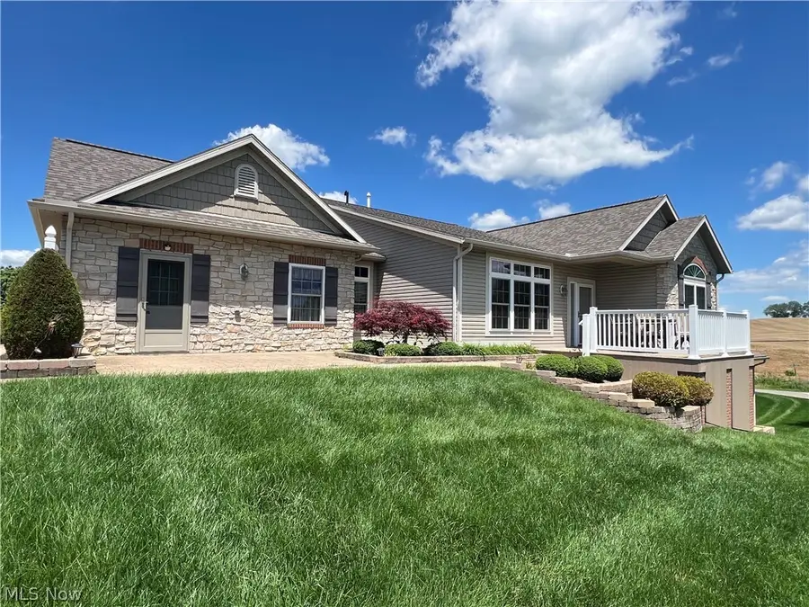 203 Heritage Crossing Se, Sugarcreek, OH 44681 - #3