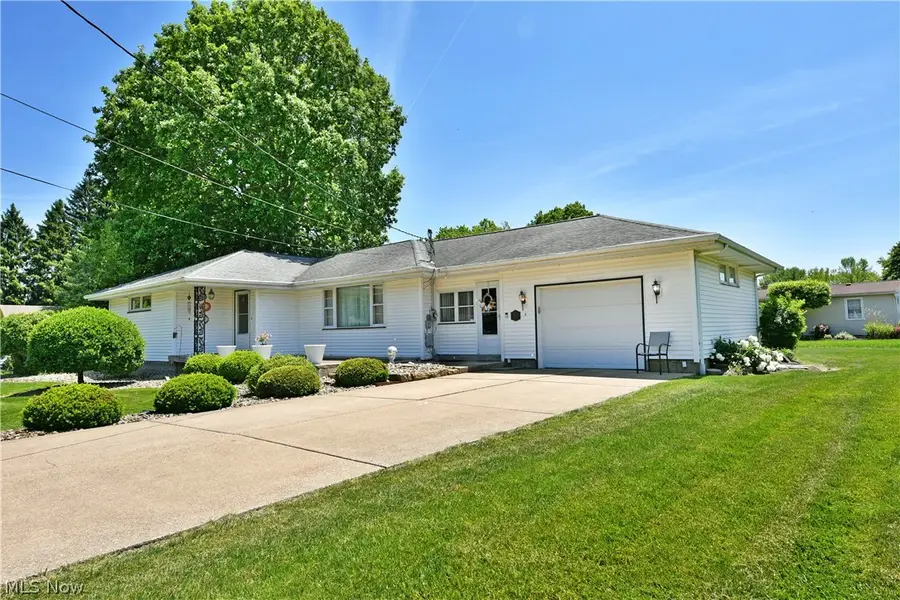 26 Potomac Avenue, Niles, OH 44446 - #2