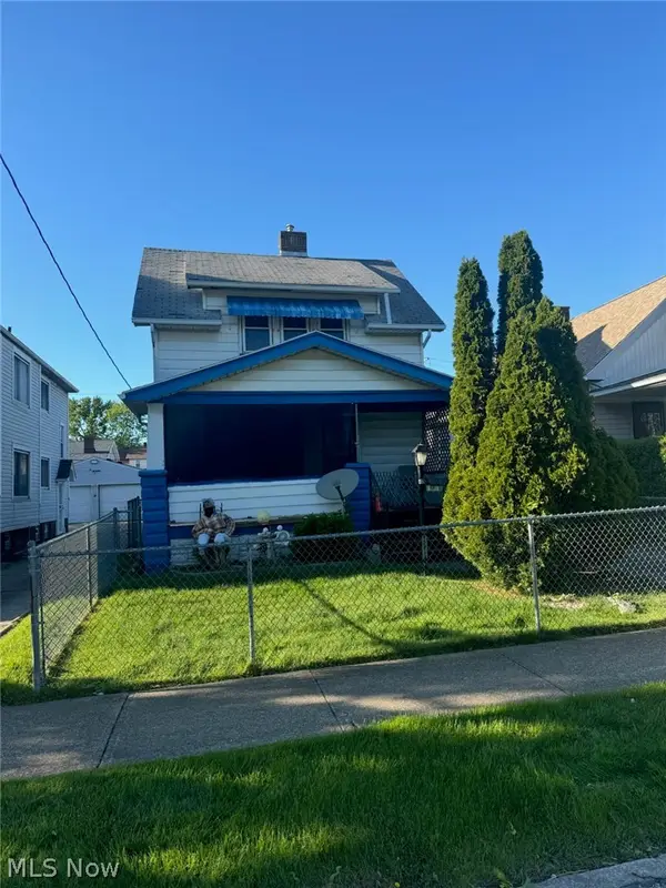 10913 Greenwich Avenue, Cleveland, OH 44105