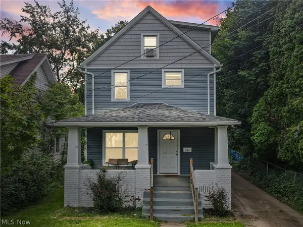 761 Carlysle Street, Akron, OH 44310