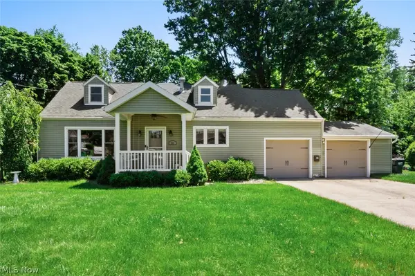 243 9th Ne Street, Barberton, OH 44203