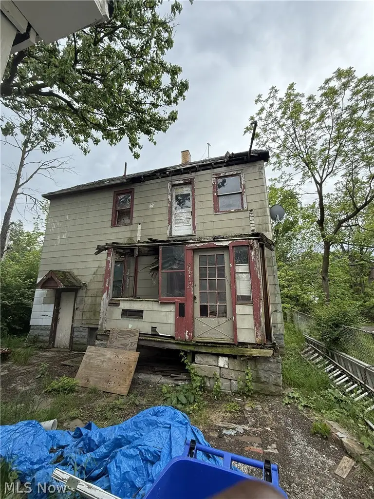 9810 Sophia Avenue, Cleveland, OH 44104 - #3