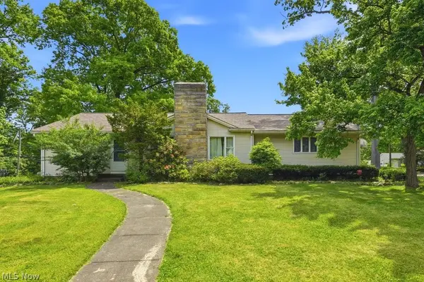 189 Pembroke Road, Akron, OH 44333