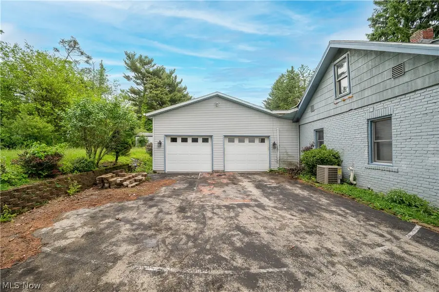 1953 Lawn Avenue, Lowellville, OH 44436 - #2