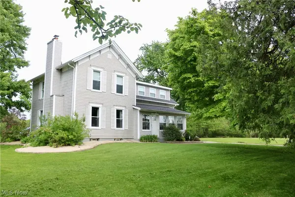8463 Dewey Road, Montville, OH 44064