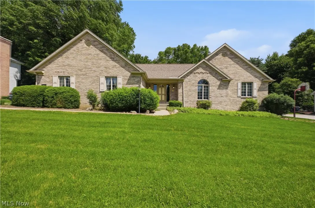 204 Colonial Drive, Canfield, OH 44406 - #1
