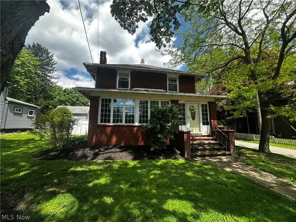 3771 Edison Nw Street, Uniontown, OH 44685