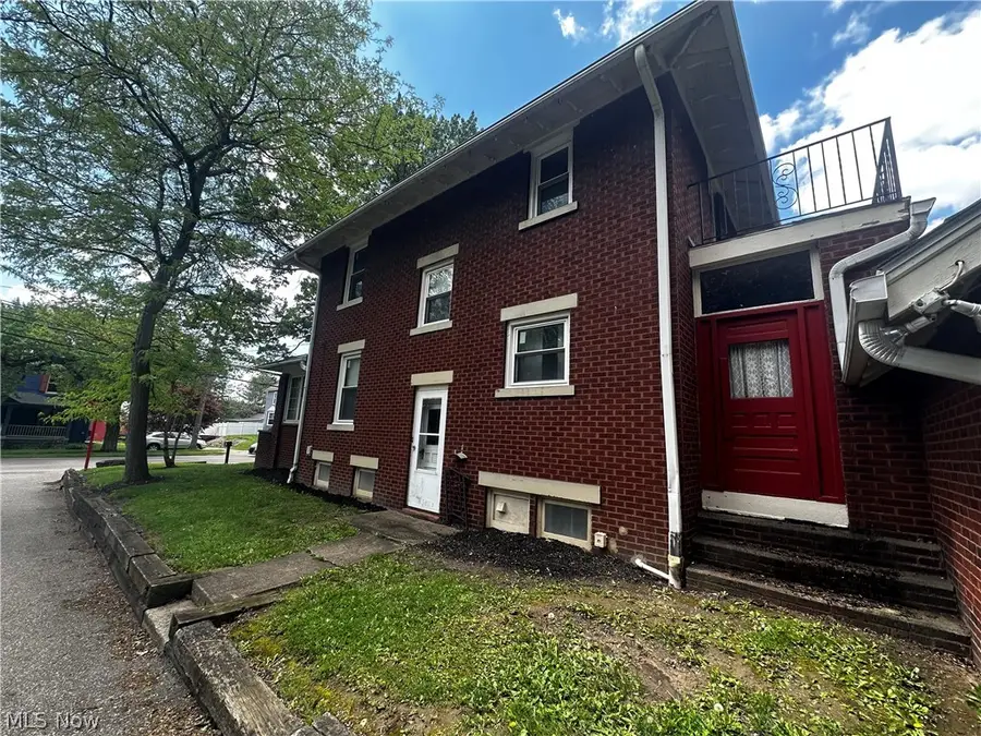 3771 Edison Nw Street, Uniontown, OH 44685 - #2