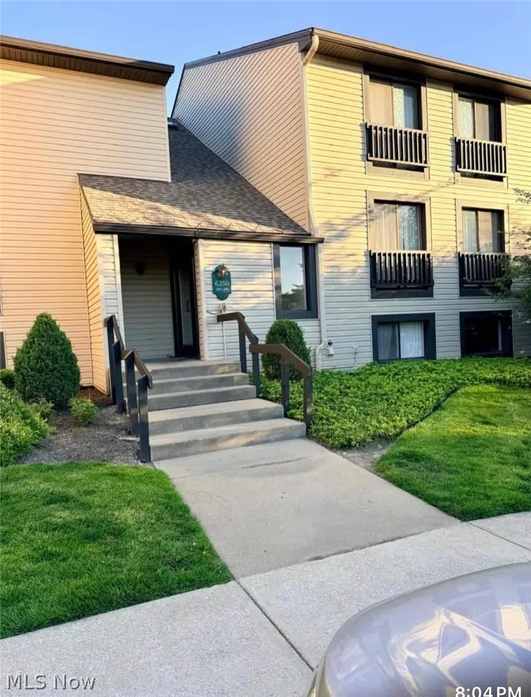 6250 Greenwood Parkway #202, Sagamore Hills, OH 44067 - #1