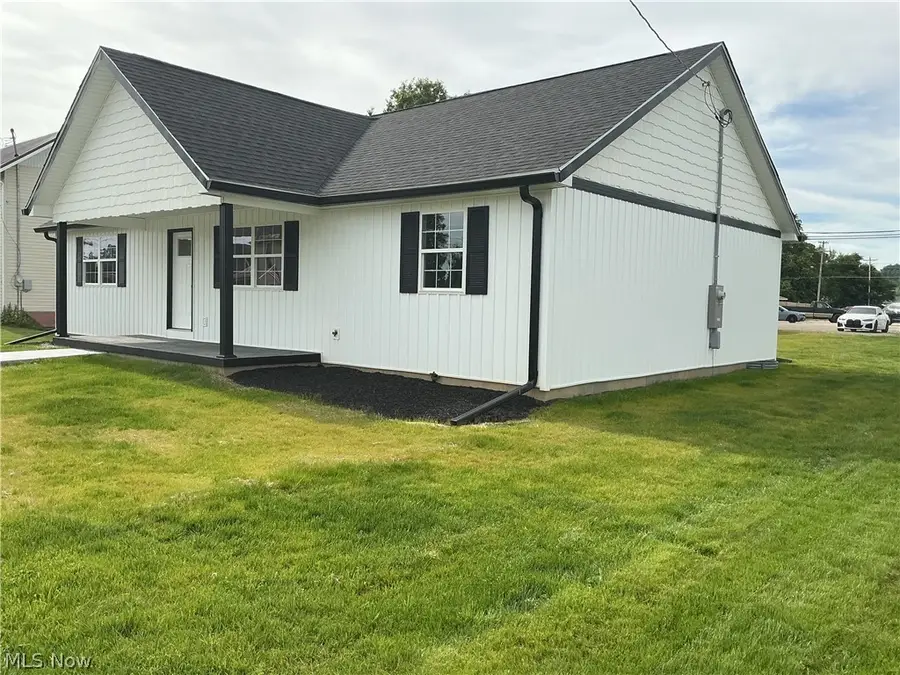 165 W 3rd Street, Frazeysburg, OH 43822 - #3