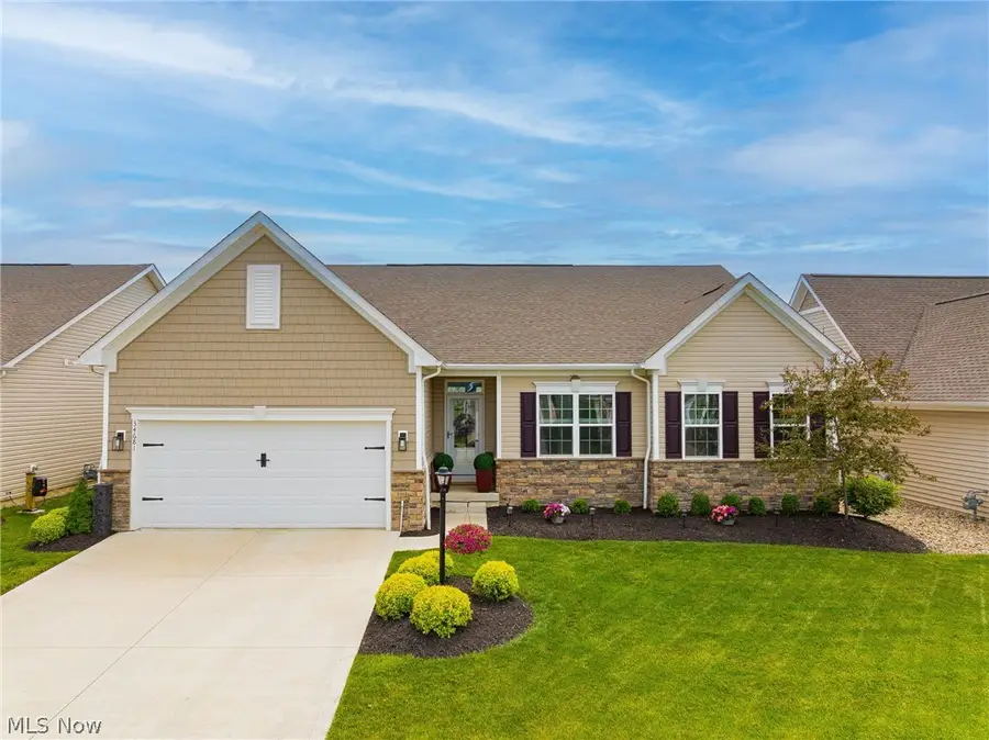 34681 N Legends Way, Grafton, OH 44044 - #2