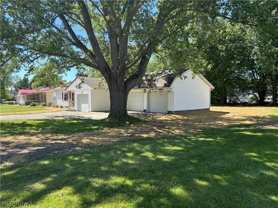 815 S Nearing Circle, Geneva, OH 44041 - #3