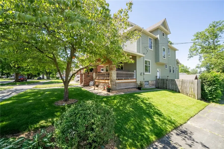 4220 W 36th Street, Cleveland, OH 44109 - #3